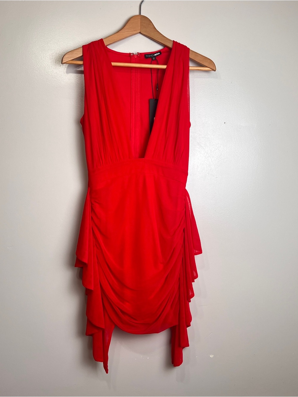 Fashion Nova ‘Taste Of Her’ Red Mini Dress Deep V-neck Size Small, NWOT